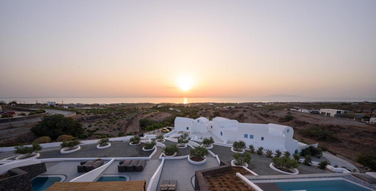 Este Luxury Suites Fira  Exterior foto